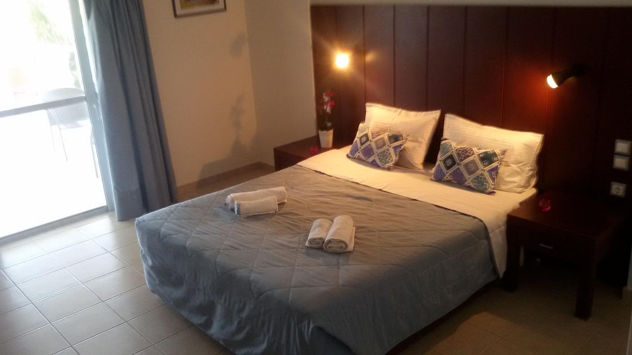 Ionion Star Hotel Tholon Extérieur photo
