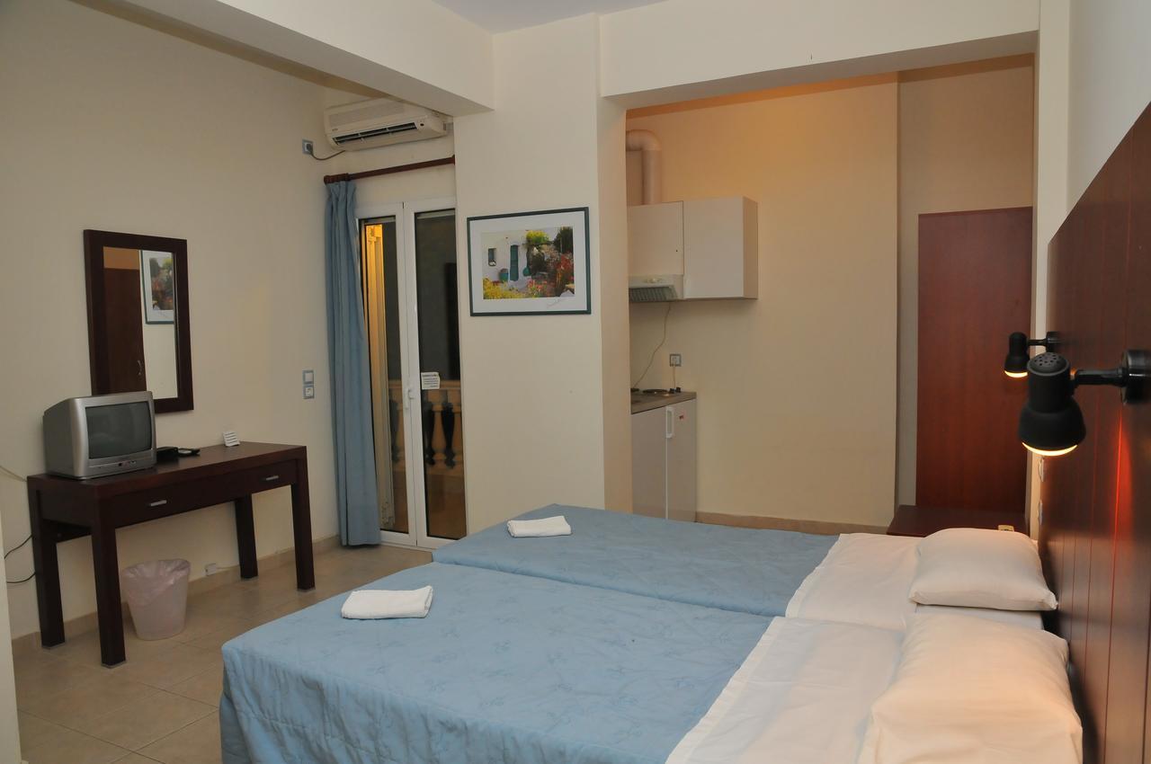 Ionion Star Hotel Tholon Extérieur photo